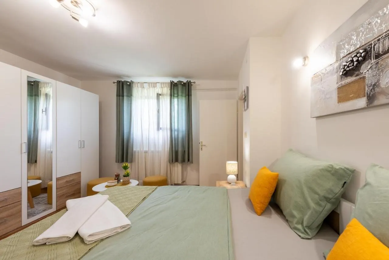 Chiara1-Apartments Matulji 0*,  Croatia