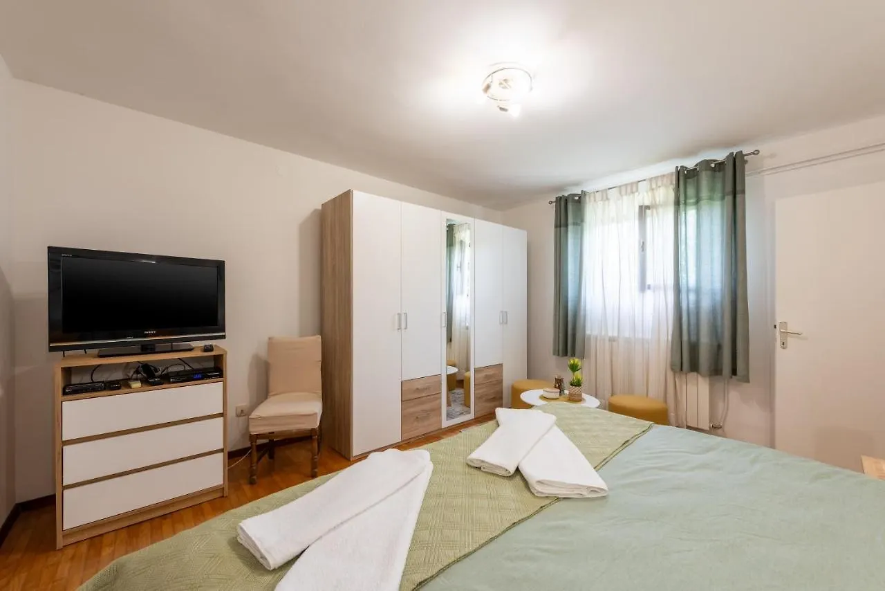 Chiara1-Apartments Matulji Apartment